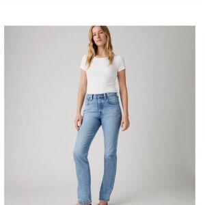 NWT Levi Classic Straight-Leg Women’s Jeans in Light Blue